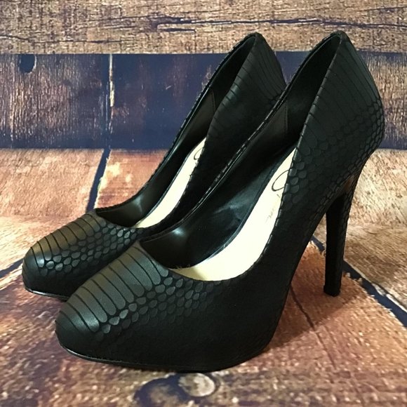 Jessica Simpson Shoes - Jessica Simpson Sz 6B Nelson Black Snakeskin Pumps